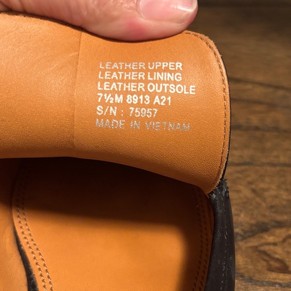 Tory Burch Black Leather Loafers with Gold Chain - Picture 7 of 15